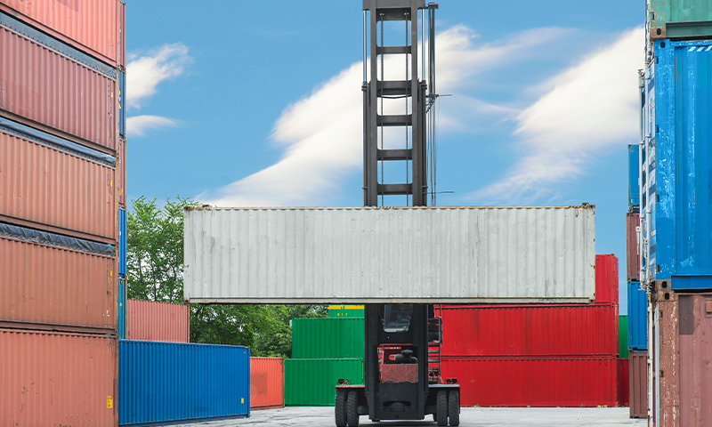 Unmanned forklift navigation and obstacle avoidance rely heavily on LiDAR technology